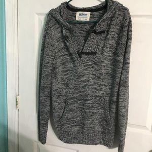 Men’s dressy pullover sweater hooded Large